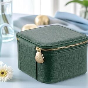 Small Travel Jewelry‎ Box Organizer | Includes 3x Zipped Pouches | Brand New